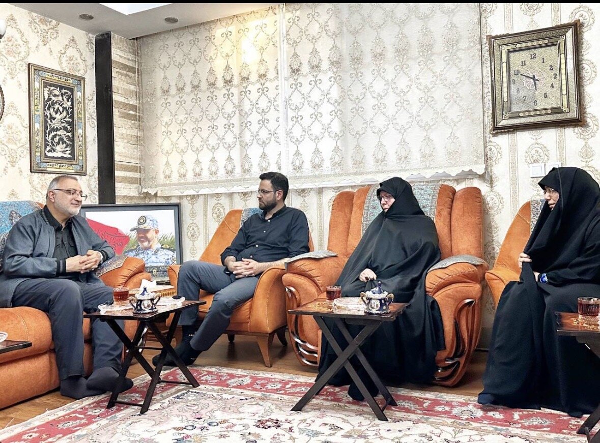 شهردار تهران در خانه شهید نصیرزاده
