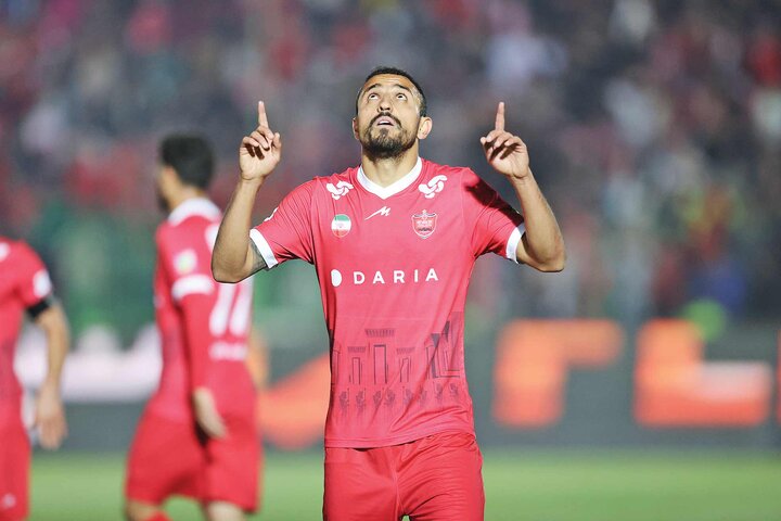 کاظمیان: از پرسپولیس جدا شدم تا ثابت بازی کنم | ترافیک در پست من زیاد بود