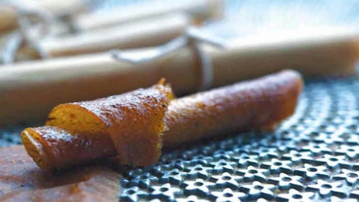 لواشک خانگی گوجه سبز و کیوی؛ ترکیبی هیجان‌انگیز از ترشی و شیرینی
