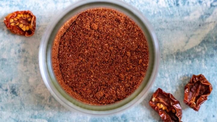 چگونه پودر گوجهفرنگی خانگی درست کنیم؟ + موارد مصرف چگونه پودر گوجهفرنگی خانگی درست کنیم؟ + موارد مصرف