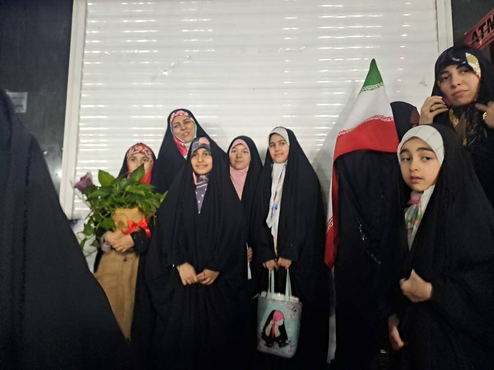 رفع اشکال در موکب | معلمها در تجمعات شبانه هم دست از کار نکشیدند