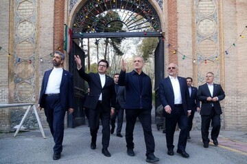 بازدید سرزده پزشکیان از بخش های آسیب از جنگ سعدآباد + عکس
