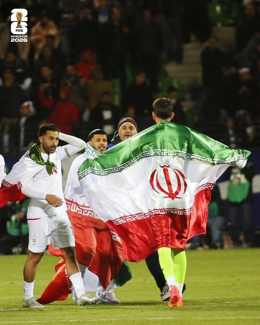 پست رئیس فیفا برای ایران در جام جهانی + عکس