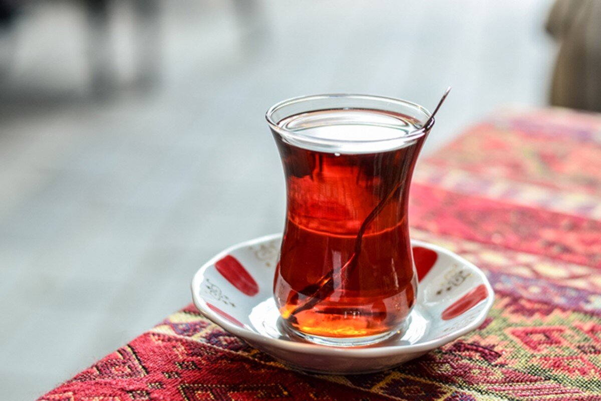 چای سیاه با فشار خون چه میکند؟ + نحوه مصرف