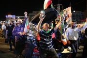 غوغا در میدان انقلاب تهران + ویدئو | هلهله و شادی تهرانی‌ها هنگام اعلام خبر حمله موشکی ایران