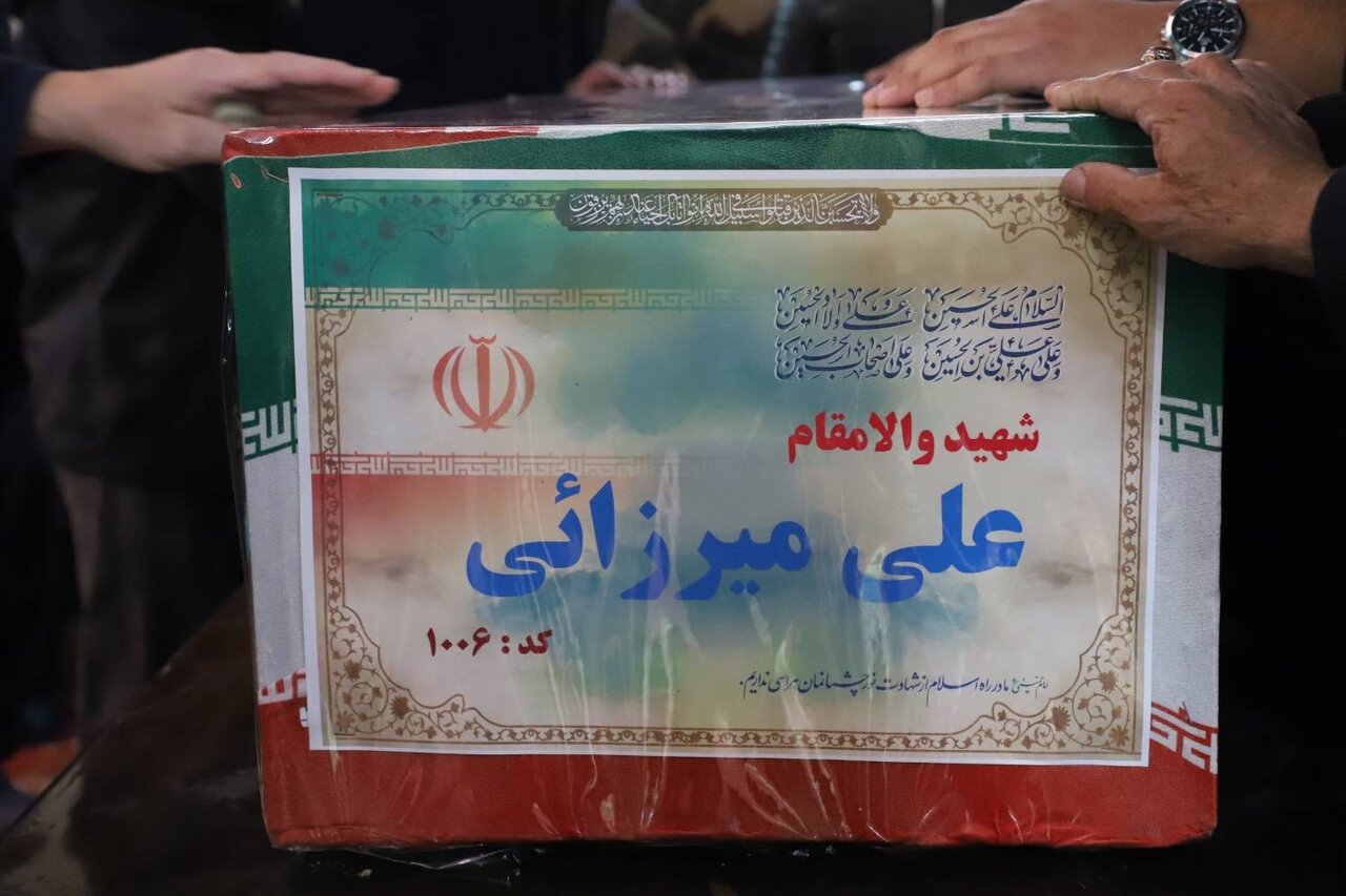 رفیقمان بود | ماجرای پرچمی که روی پیکر علی کشید شد