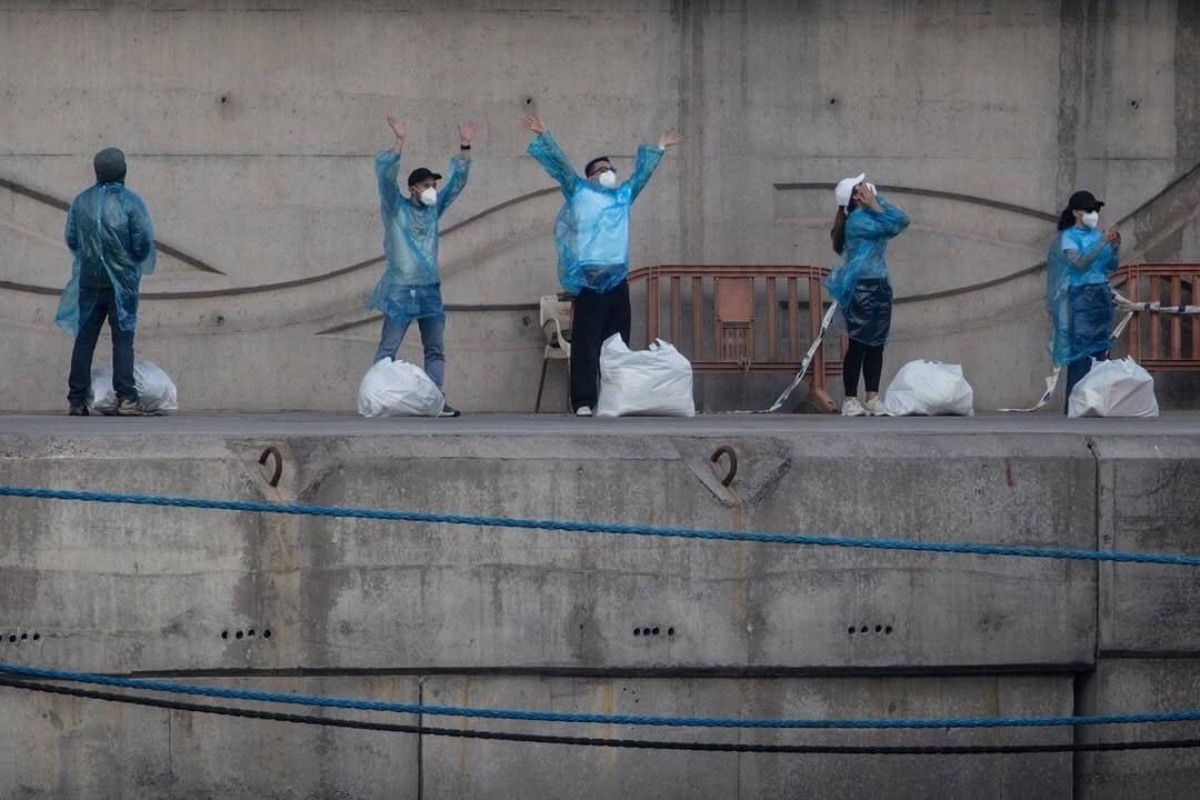 تصاویر پایان قرنطینه کشتی کروز «هوندیوس»؛ آخرین مسافران تخلیه شدند