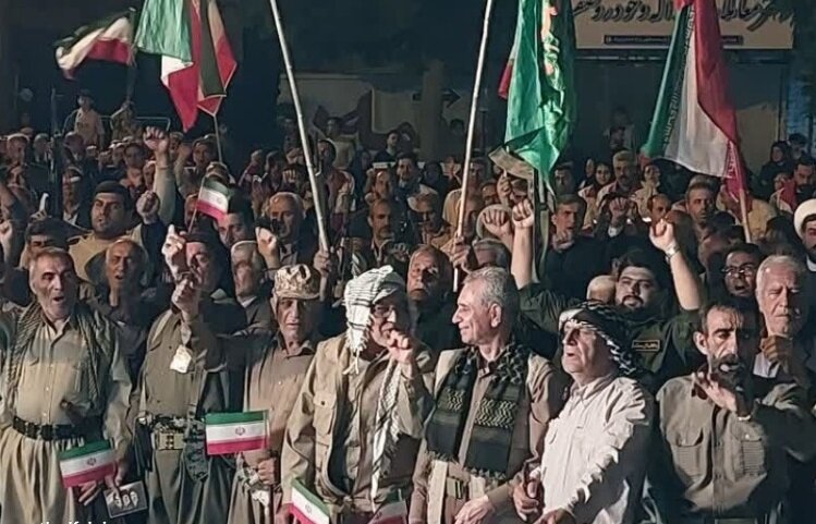 سفری که در خاطره کردستان ماند | دلیل سفر رهبر شهید به کردستان چه بود؟