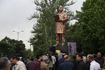 زیر سایه اسطوره جنگ