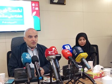رونمایی از ربات «ایران یار» برای مراقبت از سلامت روان شهروندان