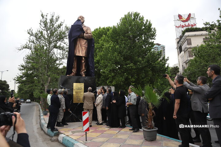 تندیس شهید چمران