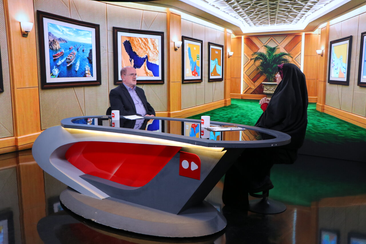 مهرداد لاهوتی