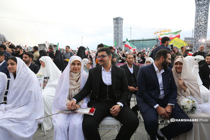 مراسم جشن پیوند ۱۱۰ زوج جان فدا در میدان آیینی امام حسین (ع)