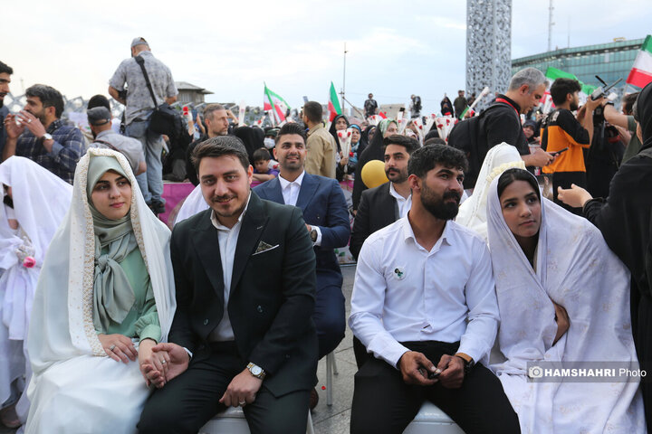 مراسم جشن پیوند ۱۱۰ زوج جان فدا در میدان آیینی امام حسین (ع)
