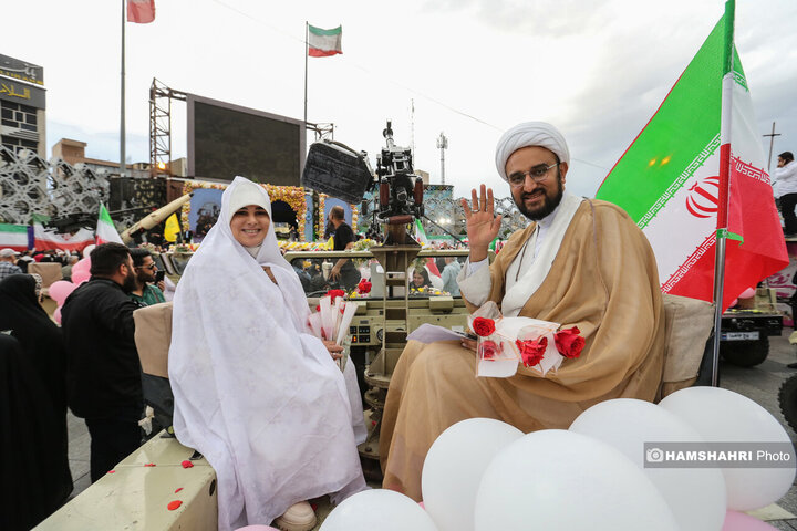 مراسم جشن پیوند ۱۱۰ زوج جان فدا در میدان آیینی امام حسین (ع)