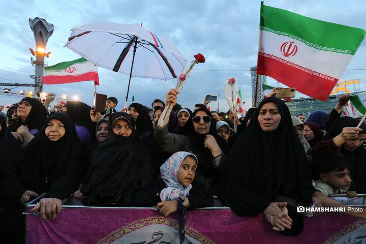مراسم جشن پیوند ۱۱۰ زوج جان فدا در میدان آیینی امام حسین (ع)