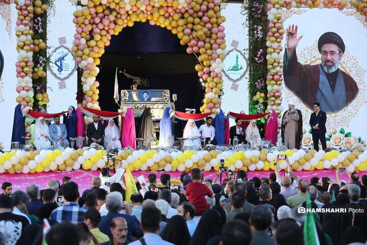 مراسم جشن پیوند ۱۱۰ زوج جان فدا در میدان آیینی امام حسین (ع)