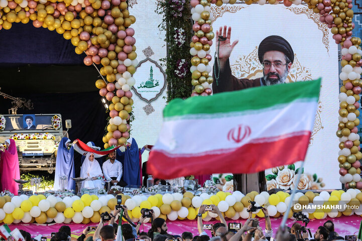 مراسم جشن پیوند ۱۱۰ زوج جان فدا در میدان آیینی امام حسین (ع)