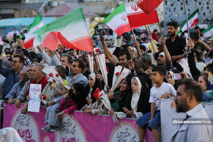 مراسم جشن پیوند ۱۱۰ زوج جان فدا در میدان آیینی امام حسین (ع)