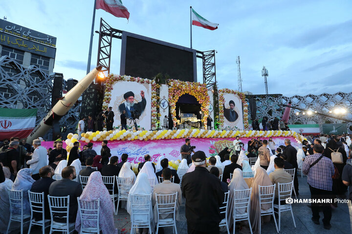 مراسم جشن پیوند ۱۱۰ زوج جان فدا در میدان آیینی امام حسین (ع)