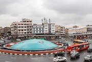 «جان فدای ایران» در قلب تهران؛ تصویری از شهدای پرواز اردیبهشت در کنار رهبر شهید | دیوارنگاره جدید میدان انقلاب
