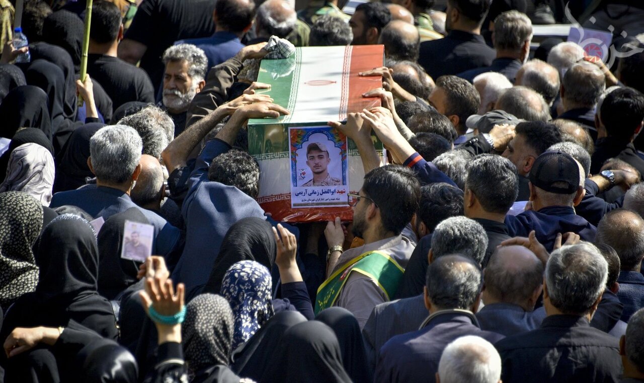 سرباز شهیدی که اعضای بدنش اهدا شد | پدر شهید زمانی: حمله دشمن به پادگان، پسرم را دچار مرگ مغزی کرد