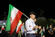 تجمع شبانه در میدان ونک