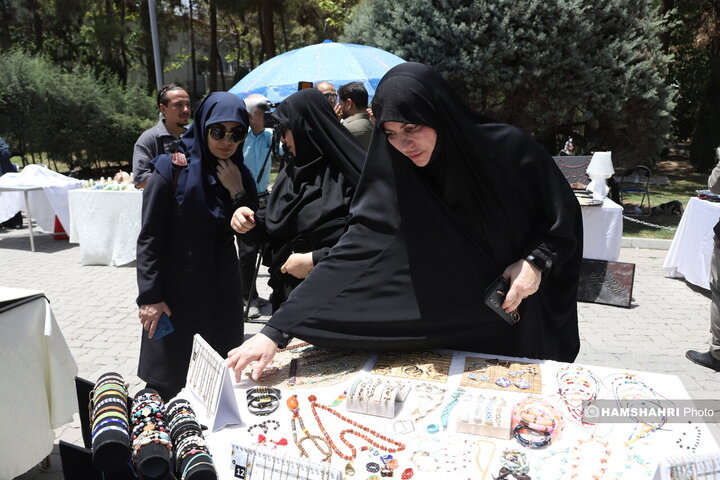 بازارچه پارک لاله