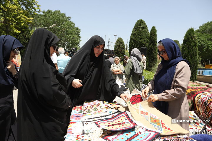 بازارچه پارک لاله