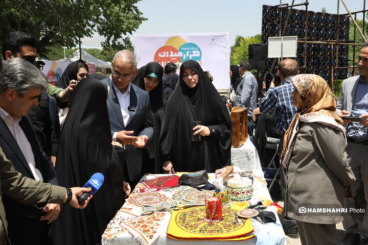 بازارچه پارک لاله