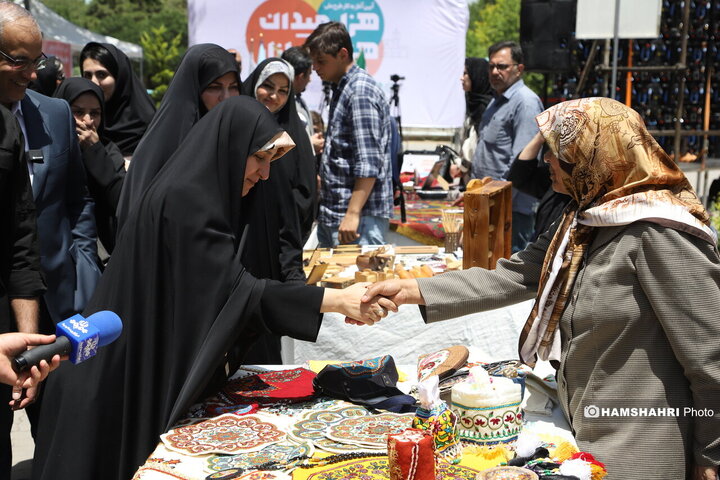 بازارچه پارک لاله