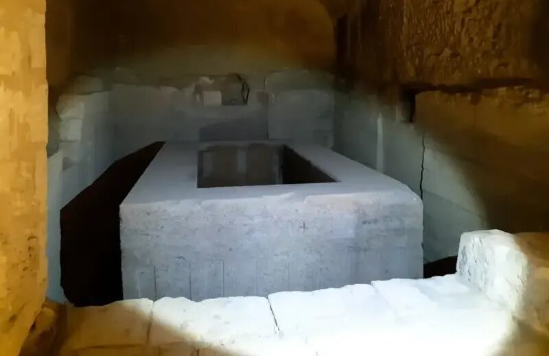تابوت ۱۰۰ هزار کیلوگرمی گاو مقدس؛ مهندسی شگفتانگیز مصریان باستان | عکس