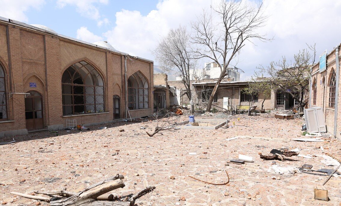 جزئیات خسارت میراث فرهنگی در کردستان در جنگ تحمیلی سوم + تصاویر قبل و بعد | آسیب به ۹ بنای تاریخی شاخص و ۴ بنای ثبت ملی شده در سنندج