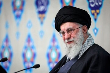 دست نوشته یک دختر روی دیوار کوچه بیت رهبری | ببینید
