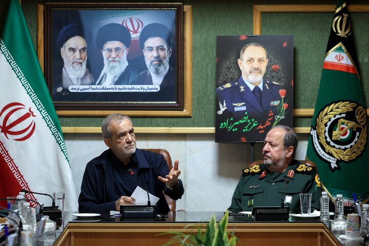 کشورهای منطقه به این جمع‌بندی رسیده‌اند که... | هشدار پزشکیان در نشست با فرماندهان وزارت دفاع