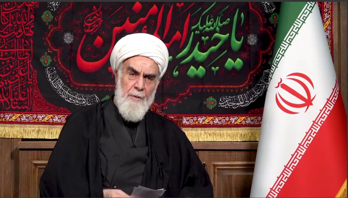 تمام وسایل زندگی شخصی رهبر شهید از یک بار وانت بیشتر نمی‌شد | ویدئو