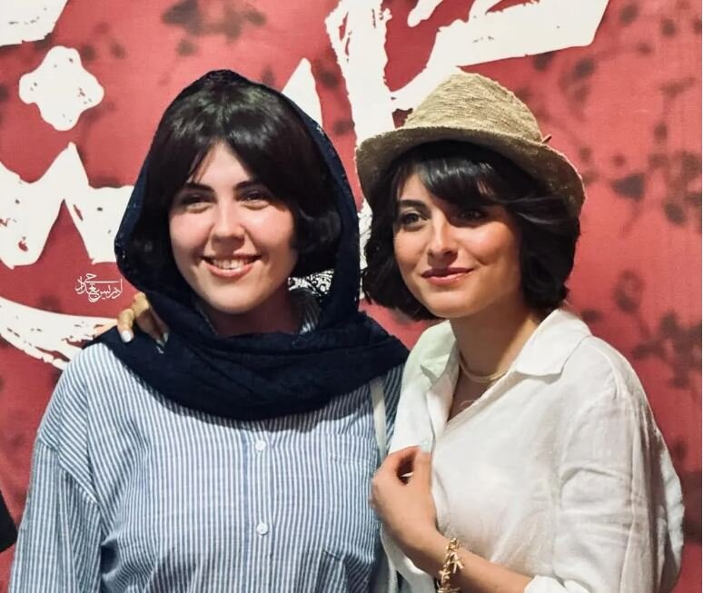 کلاه عجیب و خاص خانم بازیگر که سوژه شد! | تصاویر