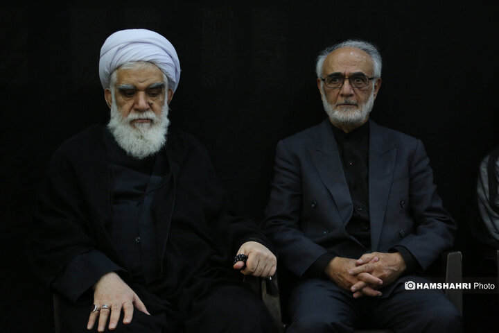 مراسم یادبود شهدای خانواده رهبر انقلاب در حرم عبدالعظیم(ع)