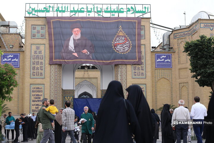 مراسم یادبود شهدای خانواده رهبر انقلاب در حرم عبدالعظیم(ع)