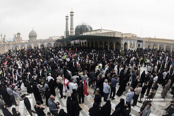 مراسم یادبود شهدای خانواده رهبر انقلاب در حرم عبدالعظیم(ع)