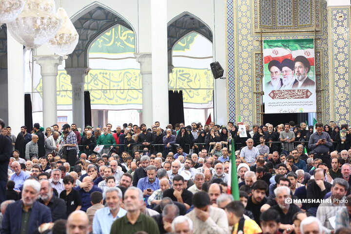 مراسم یادبود شهدای خانواده امام شهید و رهبرمعظم انقلاب  در حرم عبدالعظیم حسنی(ع)
