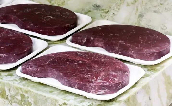 سوپرمارکتی پر از اجناس سنگی؛ از گوشت تا تخم مرغ | عکس