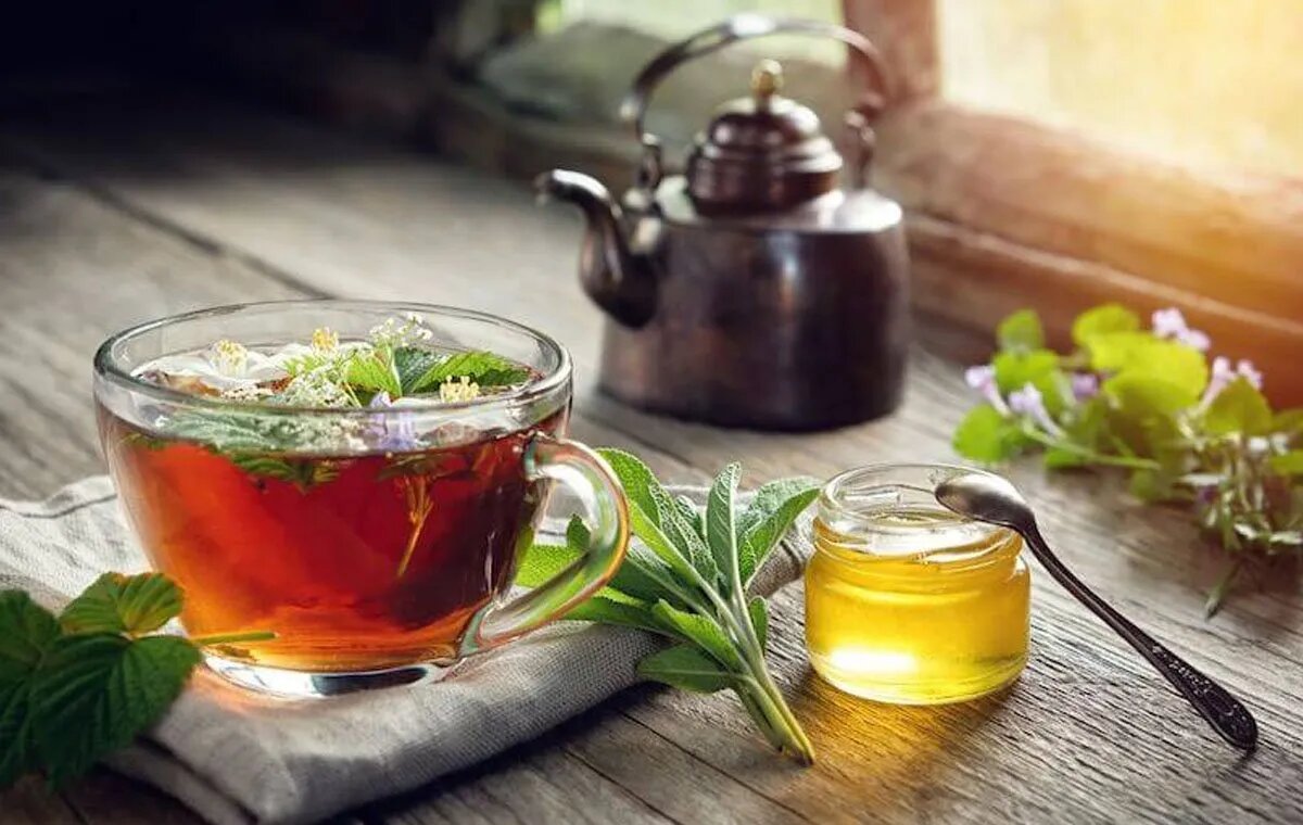 دمنوشهایی برای کاهش درد پریود