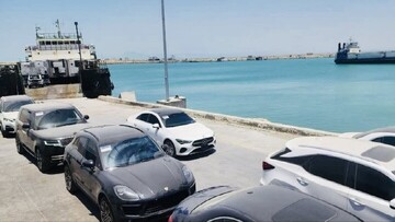 نخستین محموله‌ خودرو از عمان وارد کشور شد؛ جزئیات و تعداد خودروها