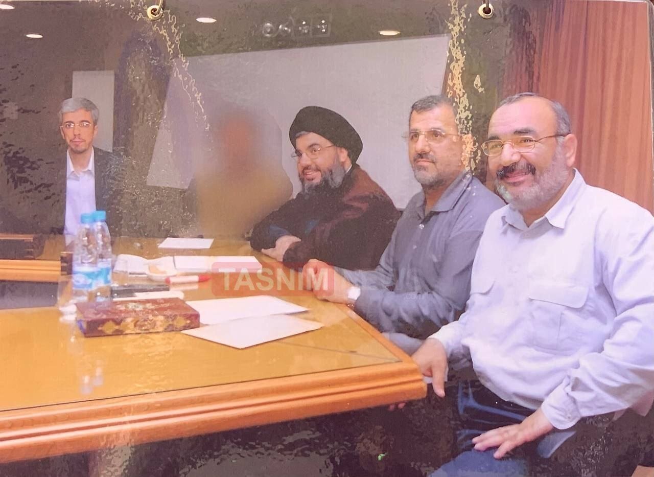 تصویری قدیمی از شهیدان سلامی، باقری، پاکپور و سید حسن نصرالله در کنار هم