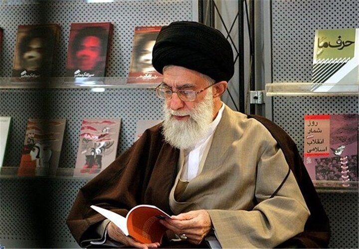 ۴ کتاب رهبر شهید که پرفروش ترین های نمایشگاه کتاب شد | ببینید