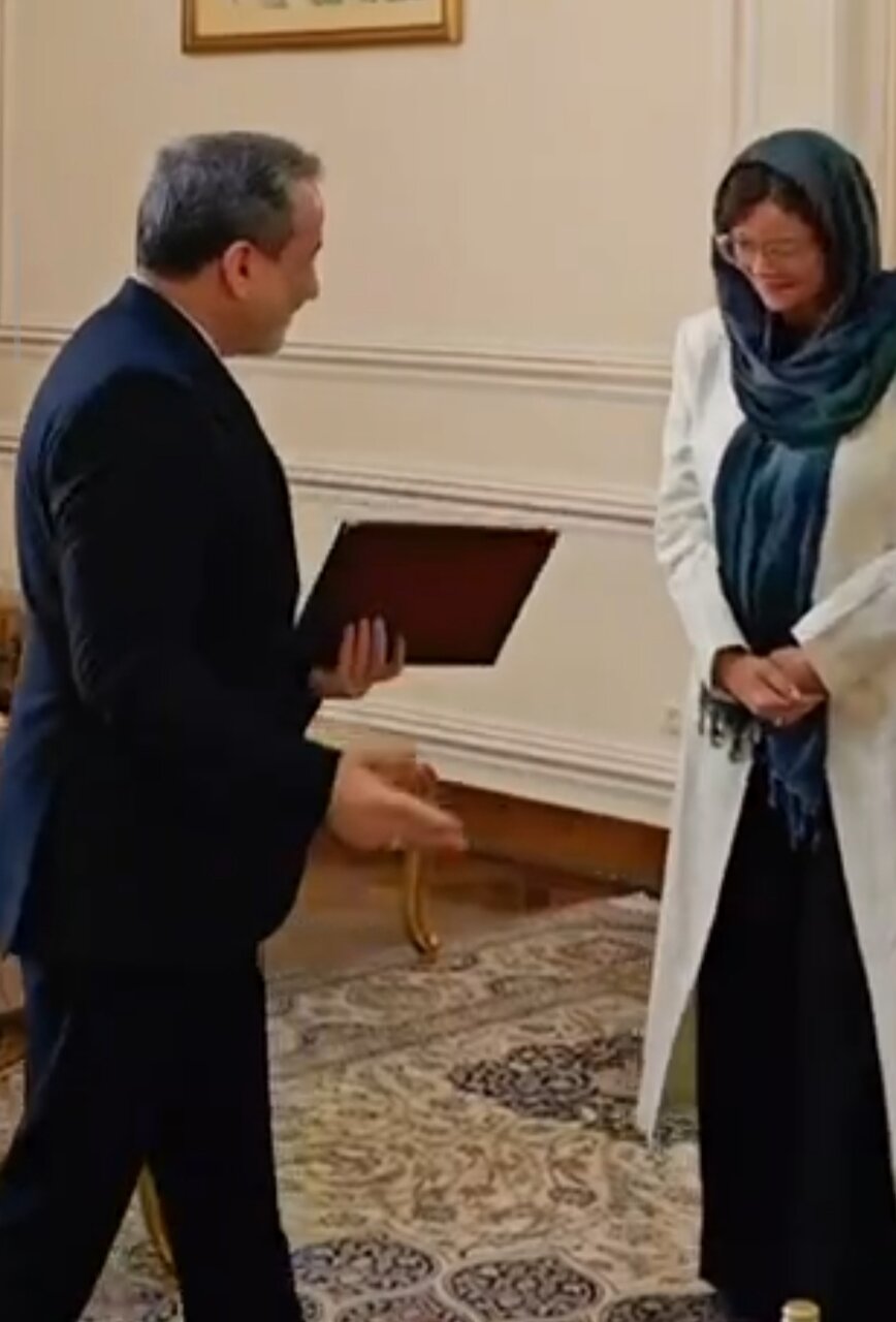 پوشش نماینده زن سازمان ملل در دیدار با وزیر خارجه+ تصاویر