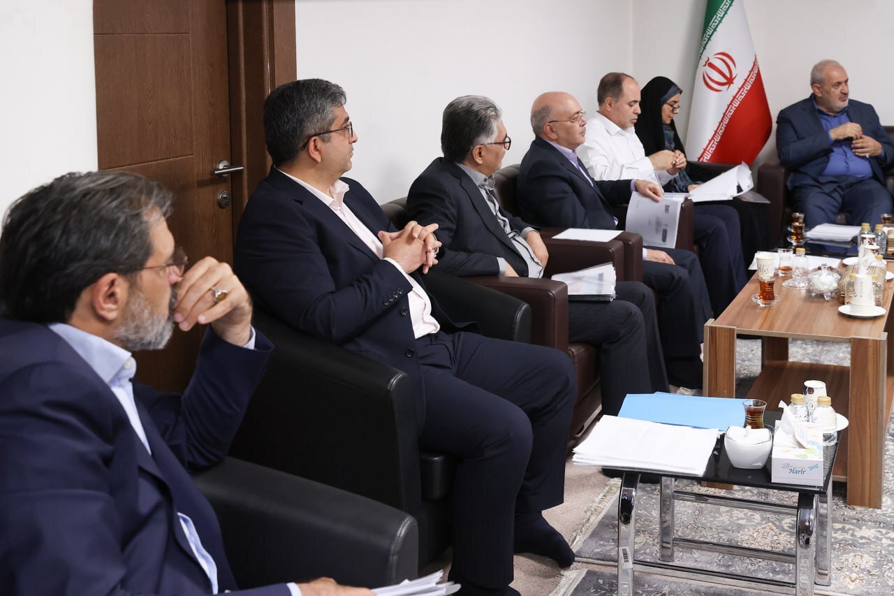 پزشکیان دوباره با تیشرت + تصاویر | تیپ متفاوت رئیسجمهور باز هم خبر ساز شد