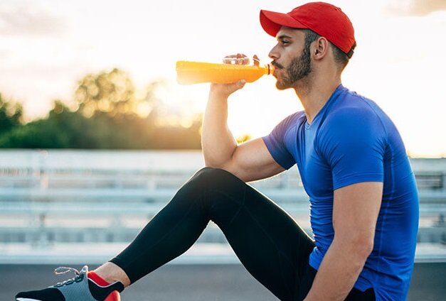 آب کافی است یا باید الکترولیت بخوریم؟