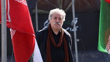تاریخ روزهای مقاومت ایران باید ثبت شود